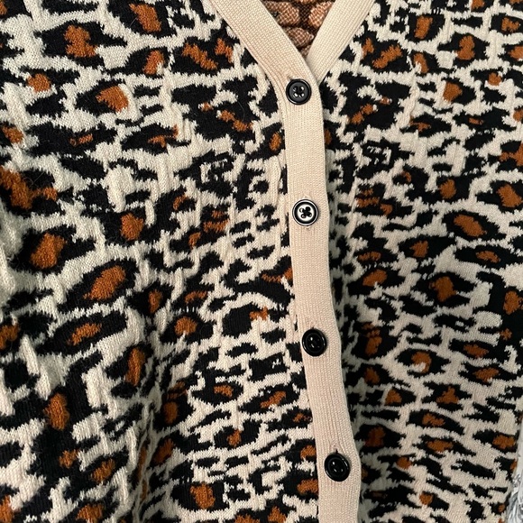 Cheetah Print cardigan - Picture 7 of 7